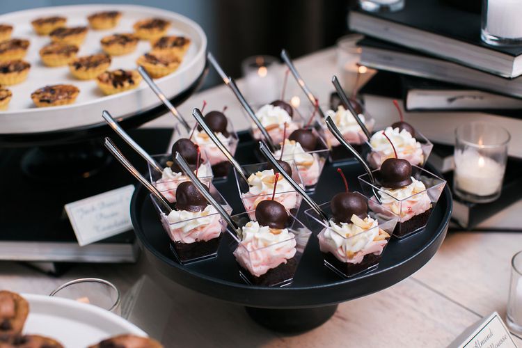 Dream-Events-Catering-Nashville-Wedding-Catering-Dessert-bar-2_750_500